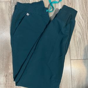 Figs mens size small joggers